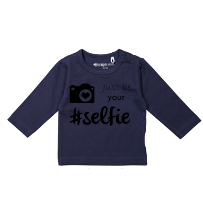 T-shirt "Selfie" T-shirt "Selfie"